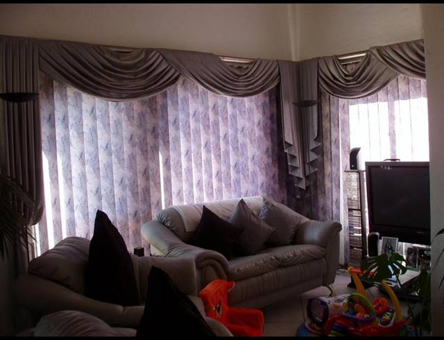 3 BEDROOM DUPLEX FOR SALE IN WINCHESTER HILLS EXT 3